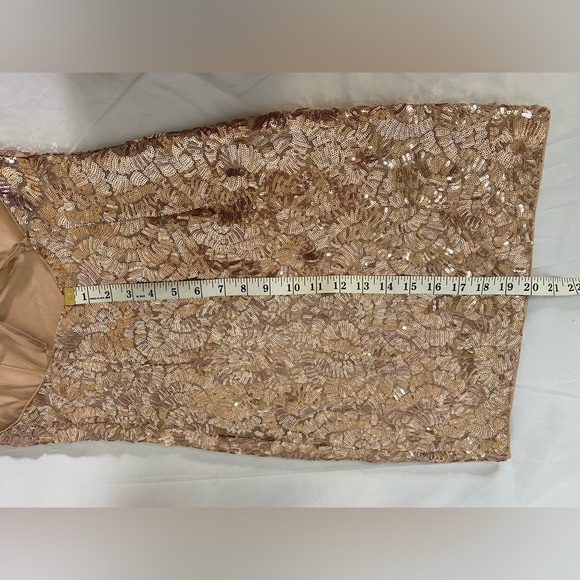 Rose gold sequin mini dress, forever 21, size small, adjustable straps, pink - Picture 13 of 16